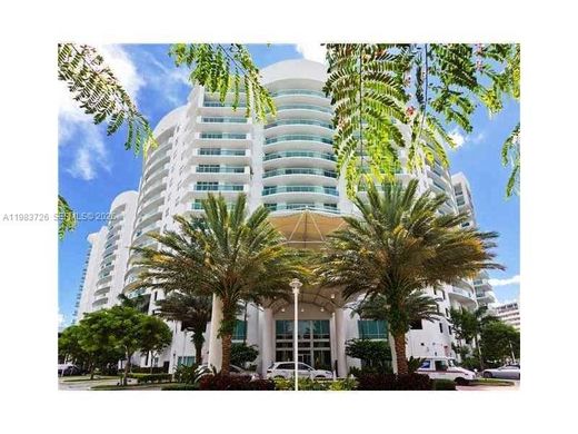 Residential complexes in North Bay Village, Miami-Dade