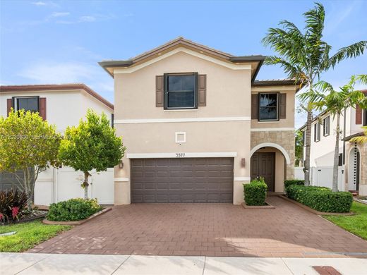 Villa in Hialeah, Miami-Dade County