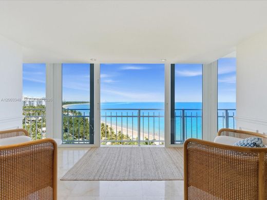 Wohnkomplexe in Key Biscayne, Miami-Dade County