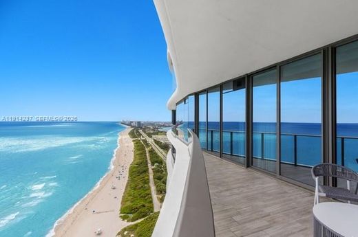 Residential complexes in Sunny Isles Beach, Miami-Dade