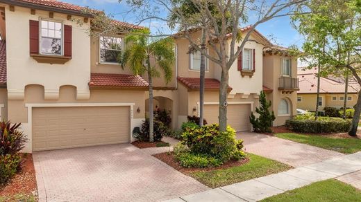 Townhouse in Coral Springs, Broward County
