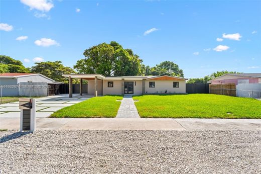 别墅  Miami Gardens, Miami-Dade County