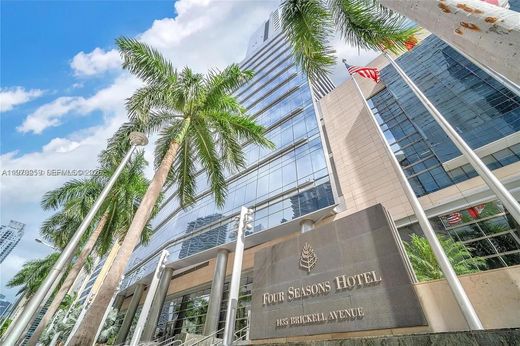Residential complexes in Miami, Miami-Dade