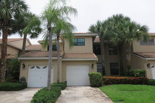 Residential complexes in Boca Raton, Palm Beach