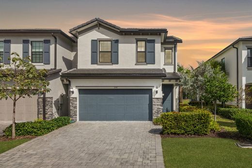 Townhouse in Oakland Park, Broward County