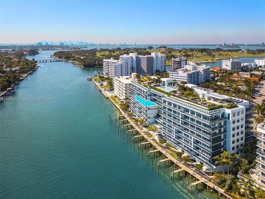 Edificio en Bay Harbor Islands, Miami-Dade County