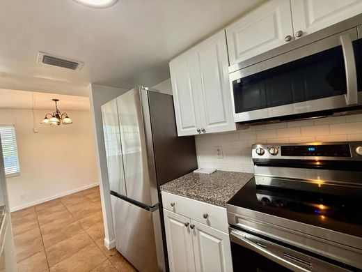 Residential complexes in Pompano Beach, Broward County