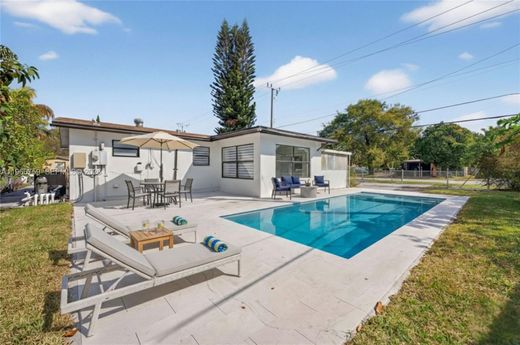 Villa in Miami, Miami-Dade County