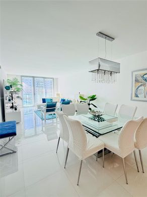 Complesso residenziale a Sunny Isles Beach, Miami-Dade County