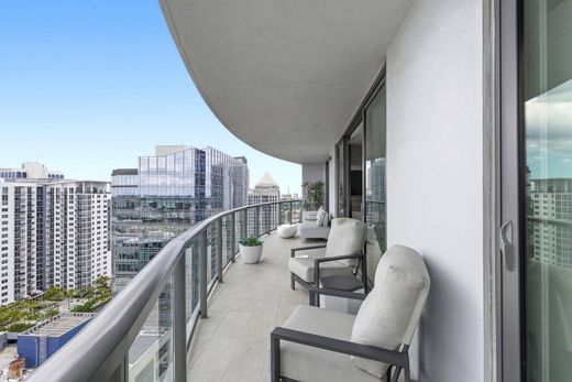 Residential complexes in Fort Lauderdale, Broward County