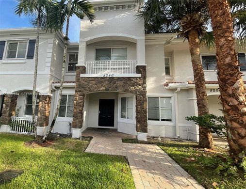 Townhouse in Miramar, Broward County