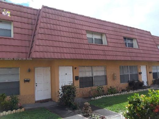 Residential complexes in Lauderhill, Broward County