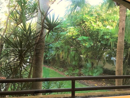 Aventura, Miami-Dade Countyのタウンハウス