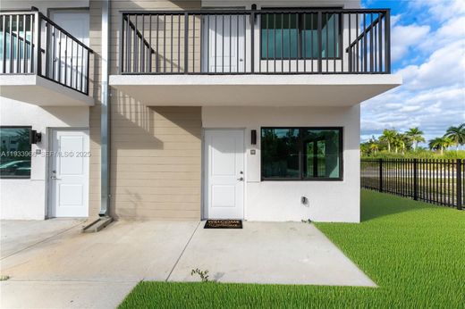 Casa adosada en North Miami Beach, Miami-Dade County