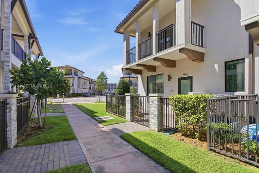 Townhouse in Doral, Miami-Dade