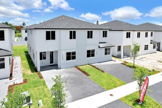 マイアミ, Miami-Dade Countyのタウンハウス