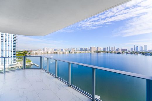 Complesso residenziale a North Miami Beach, Miami-Dade County