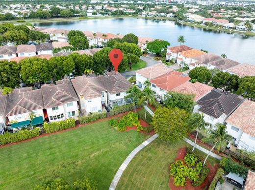 Villa in Doral, Miami-Dade County