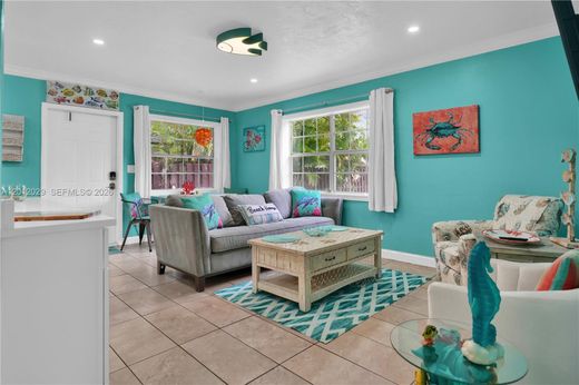 Residential complexes in Fort Lauderdale, Broward County