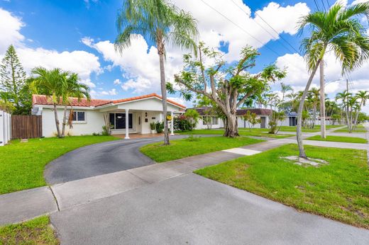 Villa in Hollywood, Broward County