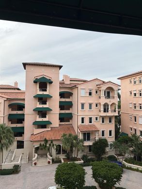 Residential complexes in Coral Gables, Miami-Dade