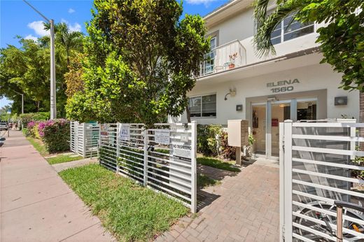 Complesso residenziale a Miami Beach, Miami-Dade County