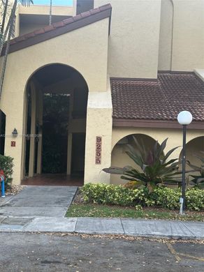 Residential complexes in Miami, Miami-Dade