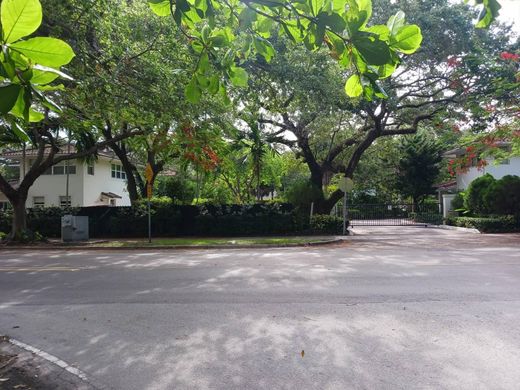 Residential complexes in Coconut Grove, Miami-Dade