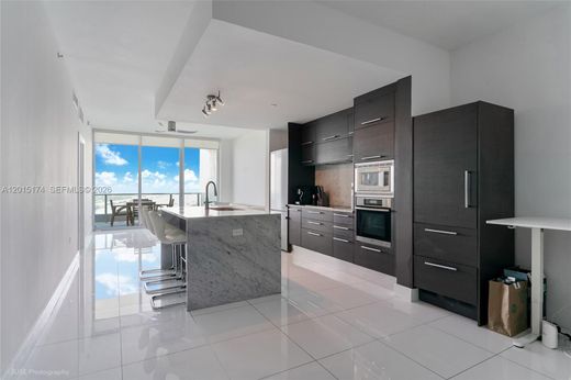 Complesso residenziale a Miami, Miami-Dade County