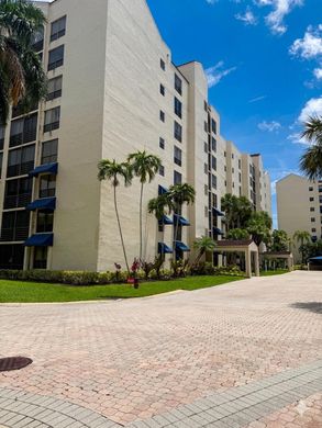 Wohnkomplexe in Boca Raton, Palm Beach County