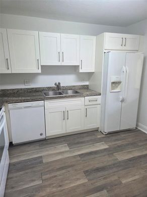 مجمع شقق ﻓﻲ Weston, Broward County