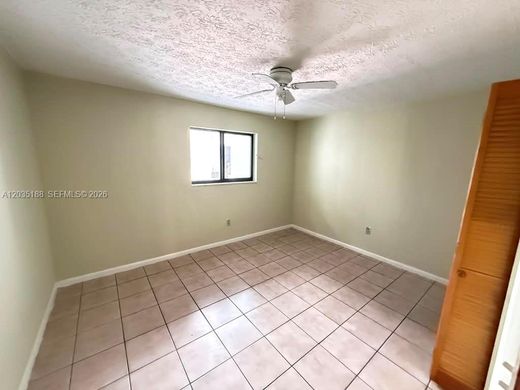Complexes résidentiels à Hialeah, Comté de Miami-Dade
