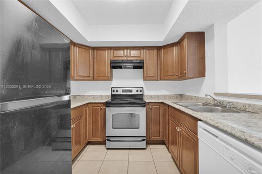 Residential complexes in Hollywood, Broward County