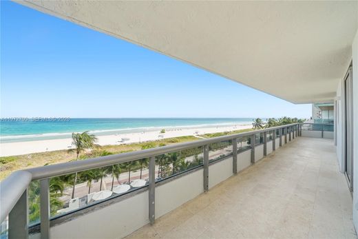 Complexes résidentiels à Miami Beach, Comté de Miami-Dade