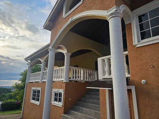 Villa in Runaway Bay, Wise County