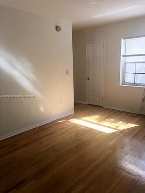 Kamienica w Coral Gables, Miami-Dade County