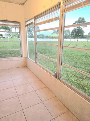 Komplex apartman Hollywood, Broward County