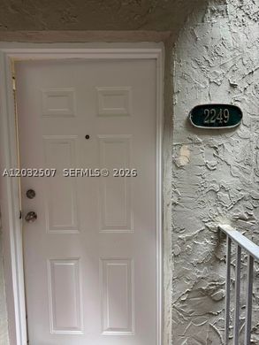 Residential complexes in Hialeah Gardens, Miami-Dade