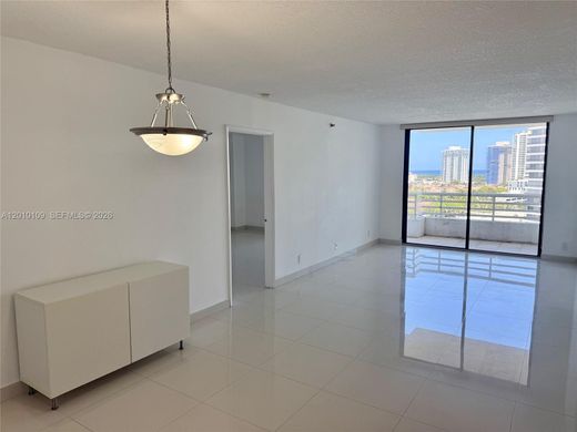 Residential complexes in Aventura, Miami-Dade
