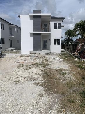‏בית בעיר ב  Hialeah, Miami-Dade County