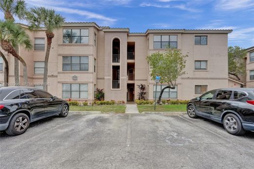 Residential complexes in Davie, Broward County