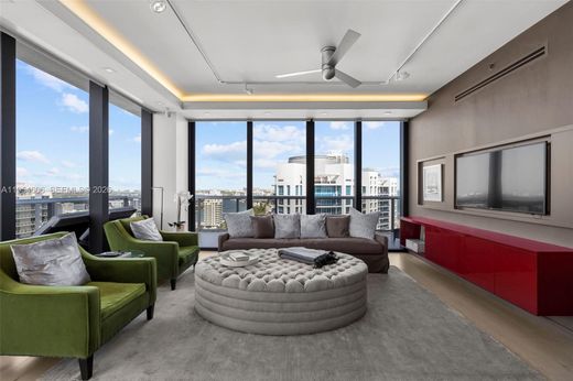 Residential complexes in Miami Beach, Miami-Dade