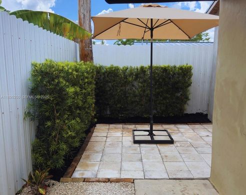 Complesso residenziale a Hialeah, Miami-Dade County