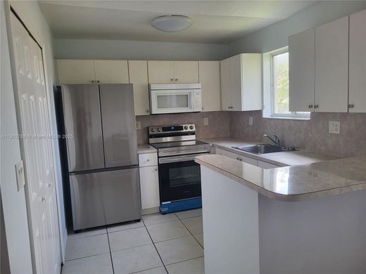 مجمع شقق ﻓﻲ Homestead, Miami-Dade County