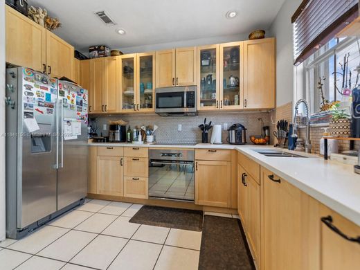 城市独宅  Doral, Miami-Dade County