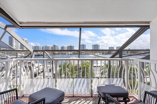 Dom miejski w Aventura, Miami-Dade County