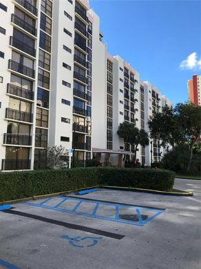 Κτίριο σε Sunny Isles Beach, Miami-Dade County