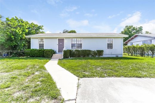 빌라 / Lake Worth, Palm Beach County