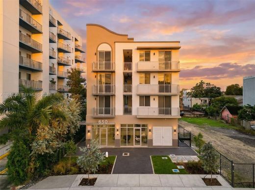 Residential complexes in Miami, Miami-Dade