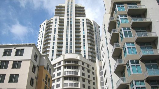 Komplex apartman Miami, Miami-Dade County